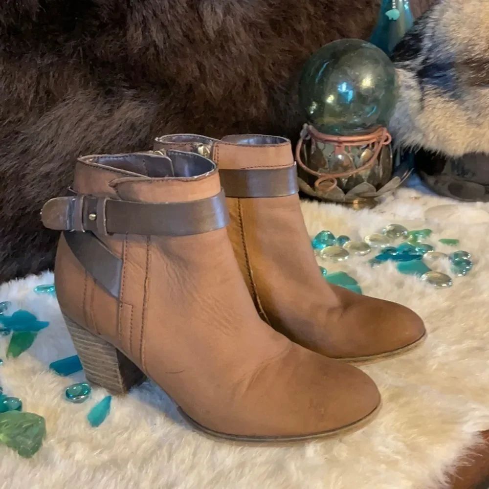 Franco Sarto ankle booties 6M (4135)